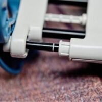 Linha Indicadora O RestoreX fornece feedback ao usuário por meio de uma linha indicadora branca nas hastes para que os pacientes tenham certeza de que receberão força de tração e tratamento ideais.